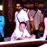 Bigg Boss 19 First Eviction: नॉमिनेशन नहीं सीधे हुआ इविक्शन! जानिए किसे किया घरवालों ने घर से बाहर!