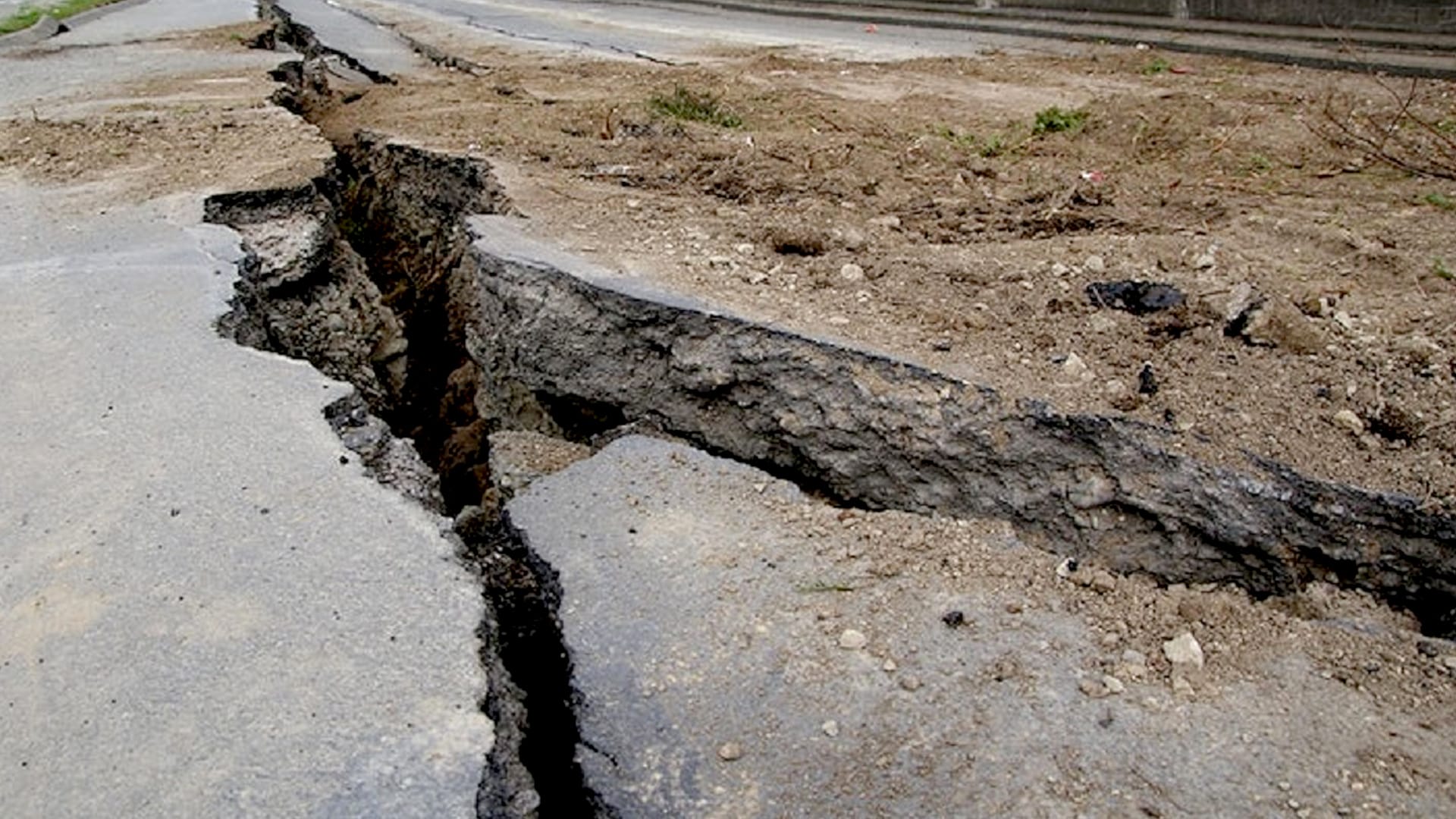 Earthquake: आसमानी आफत के बाद अब भूकंप के झटके, जानिए हिमाचल प्रदेश में कहां और कब आया भूकंप, कितनी रही तीव्रता