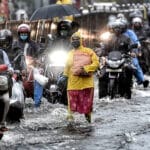 मूसलाधार बारिश से मुंबई बेहाल,जनजीवन ठप्प, अगले 12 घंटे भारी, राज्य में 7 लोगों की मौत