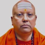 बाबा चैतन्यानंद के फोन से खुला राज, एयरहोस्टेज संग फोटो और लड़कियों से चैट्स ने मचाया हड़कंप