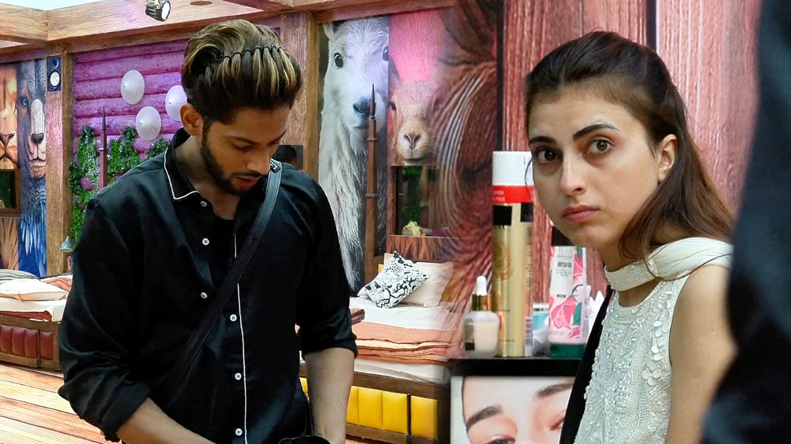 Bigg Boss 19: बसीर ने फरहाना से की दिल की बात,’मैं उन लोगों के बीच नहीं बैठता जहां मेरी ज़रूरत ना हो’
