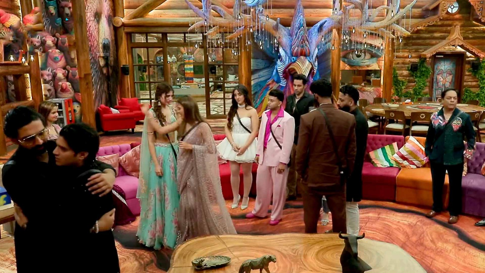 Bigg Boss 19 weekend ka vaar: सलमान खान ने की शहबाज की तारीफ…घरवालों को दिखाया आईना…शो में और क्या कुछ हुआ यहां जानें…