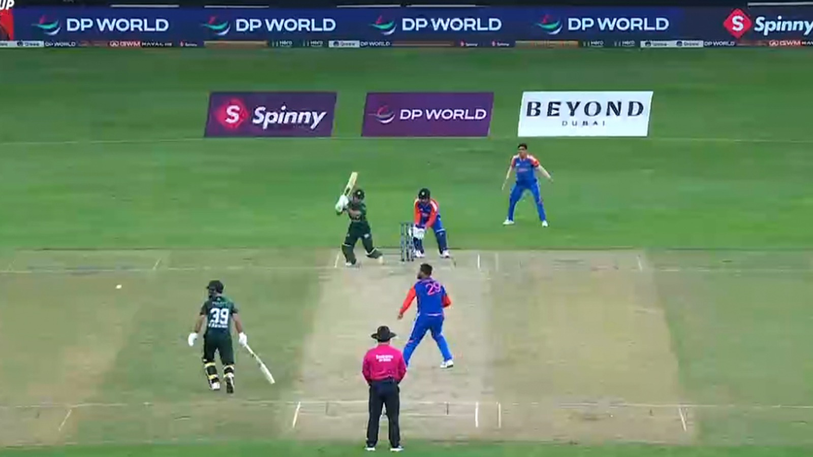 IND vs PAK Asia Cup 2025 Final LIVE: पाकिस्तान की सधी शुरुआत, बुमराह-दुबे के बाद स्पिनर्स पर होगा दबाव, भारत को चाहिए पहला विकेट