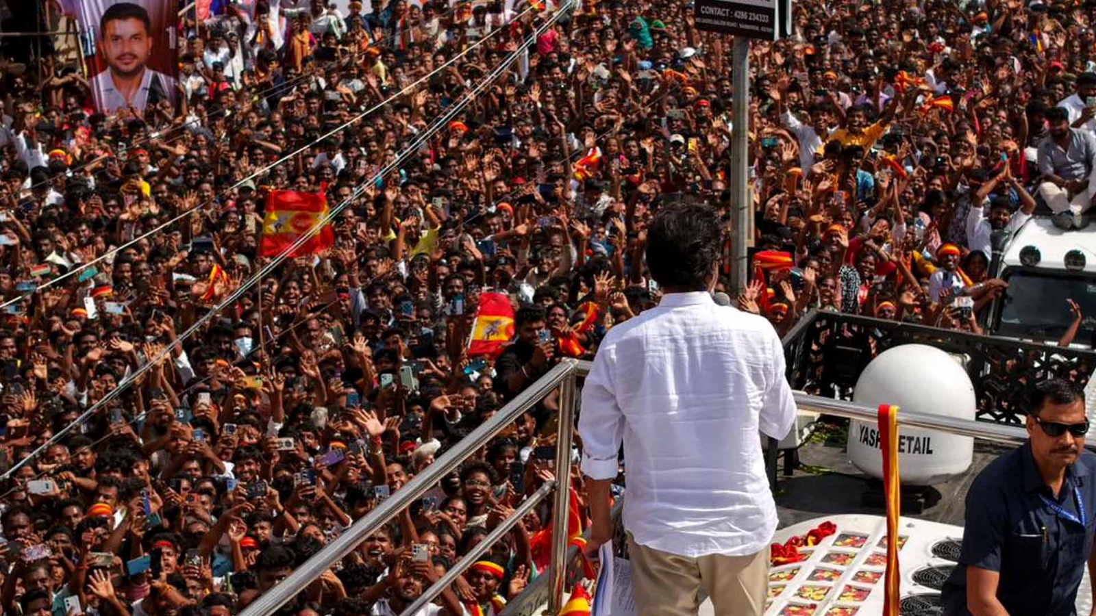 Karur Stampede Update: विजय की पार्टी के नेताओं पर मामला दर्ज, 39 मृतकों में से 9 मासूम बच्चे भी शामिल