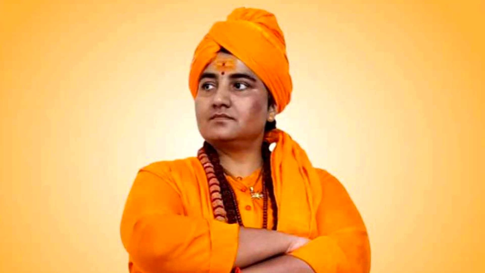 साध्वी प्रज्ञा का विवादित बयान: मंदिर के पास प्रसाद बेचने वालों पर ‘ठुकाई’ की अपील, राजनीति में विरोध भड़का