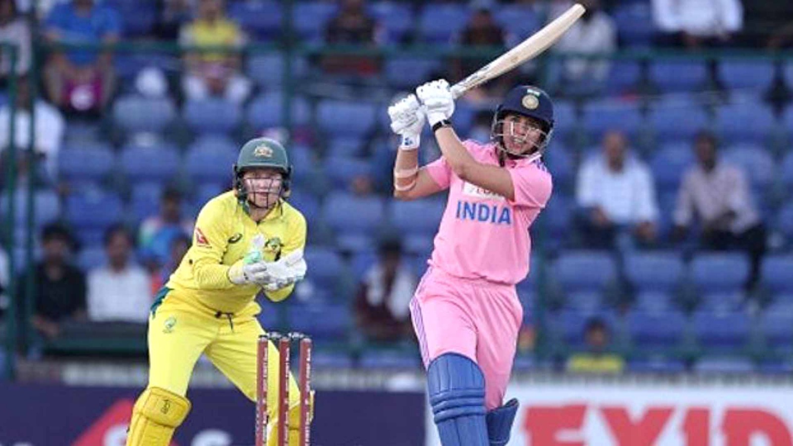 smriti mandhana fastest fifty odi india vs australia 2025
