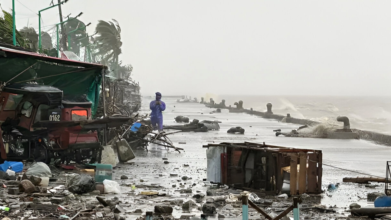 super typhoon ragasa wreaks havoc everything from hong kong to china came to a halt know the complete situation