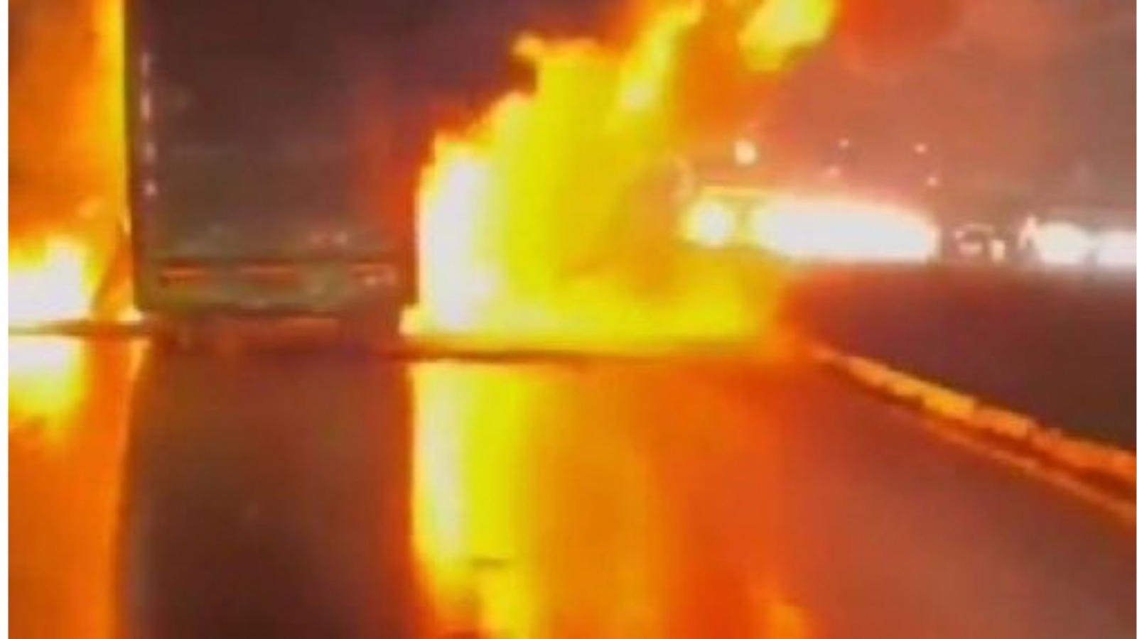 horrific accident on nh4 ac bus on hyderabad bengaluru route burns to ashes killing 20 passengers