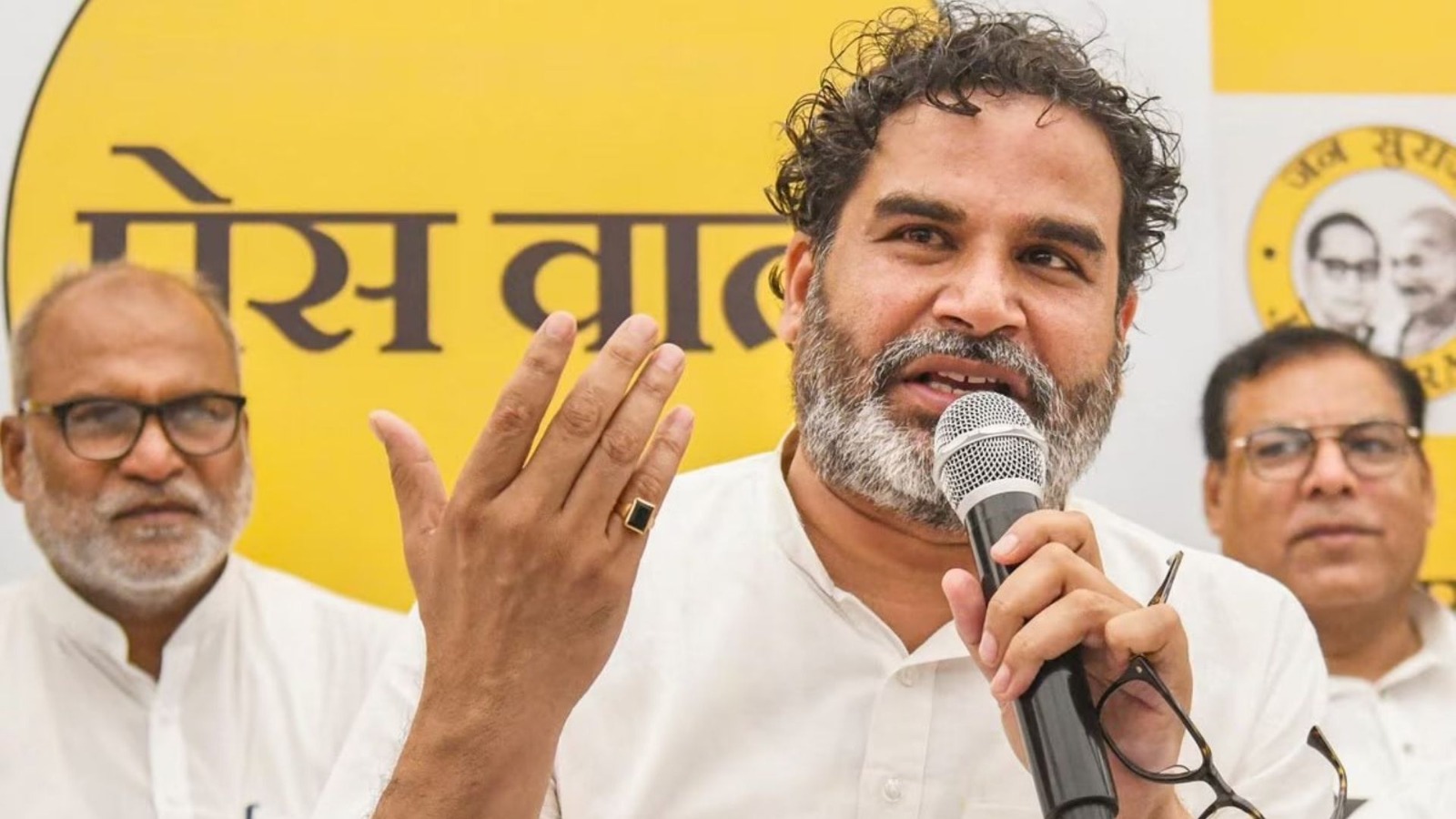 जन सुराज प्रमुख प्रशांत किशोर का नाम दो राज्यों की वोटर लिस्ट में, क्या कहता है चुनाव कानून