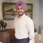 पंजाबी संगीत जगत में शोक की लहर, 11 दिन वेंटिलेटर पर जिंदगी के लिए लड़ने के बाद मशहूर सिंगर का हुआ निधन