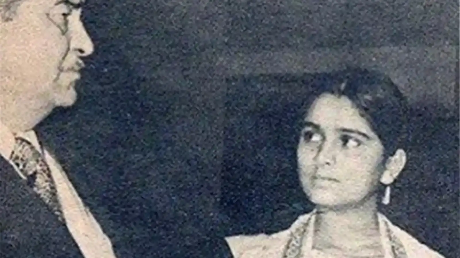 बॉलीवुड की इस अभिनेत्री ने 17 साल की उम्र में जीता बेस्ट एक्ट्रेस अवॉर्ड, एक ऐसी कहानी जिसने पूरे बॉलीवुड को चौंका दिया