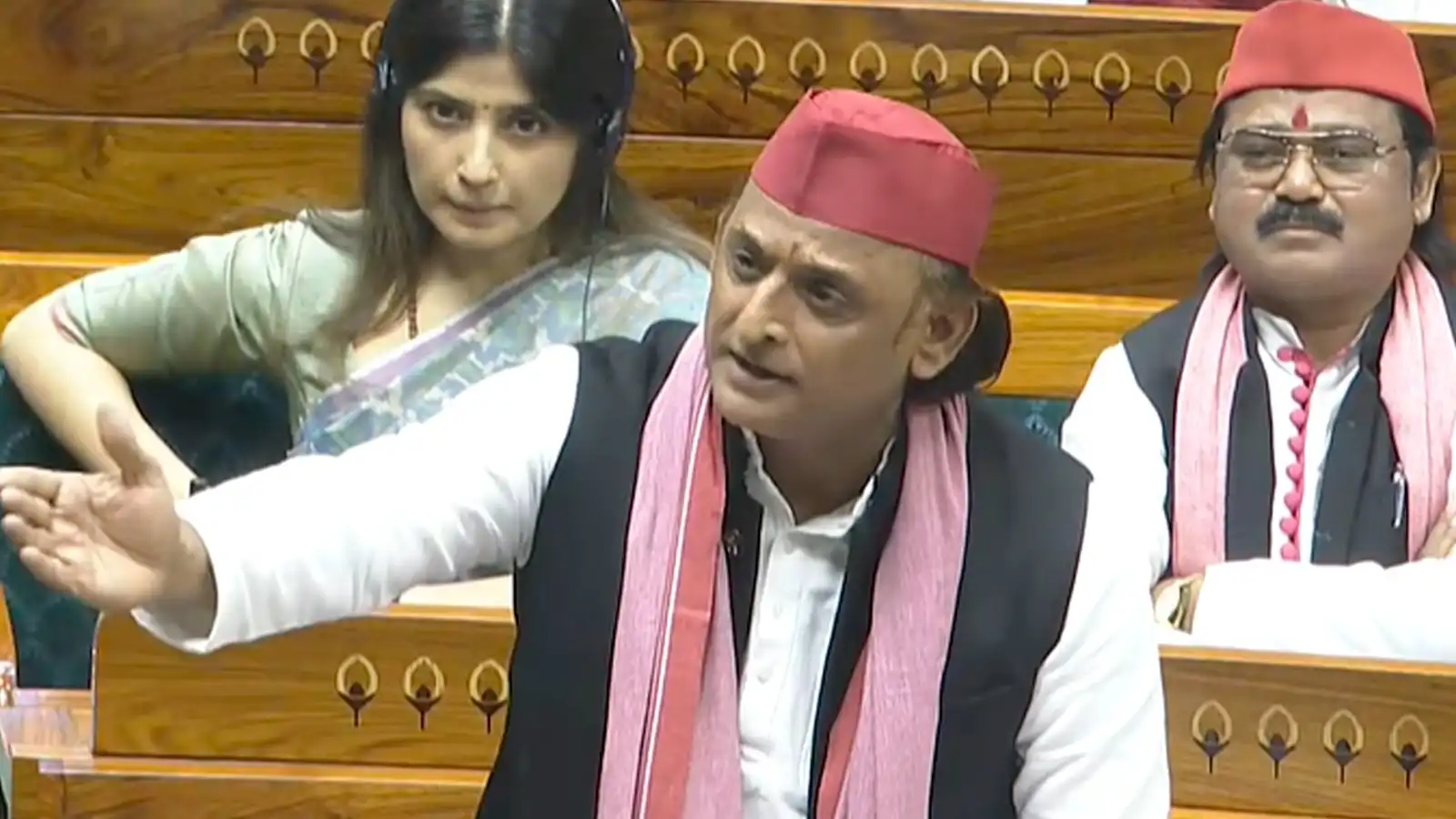 “वंदे मातरम् सिर्फ गाने के लिए नहीं, निभाने के लिए भी होना चाहिए”, अखिलेश यादव की लोकसभा में बड़ी टिप्पणी