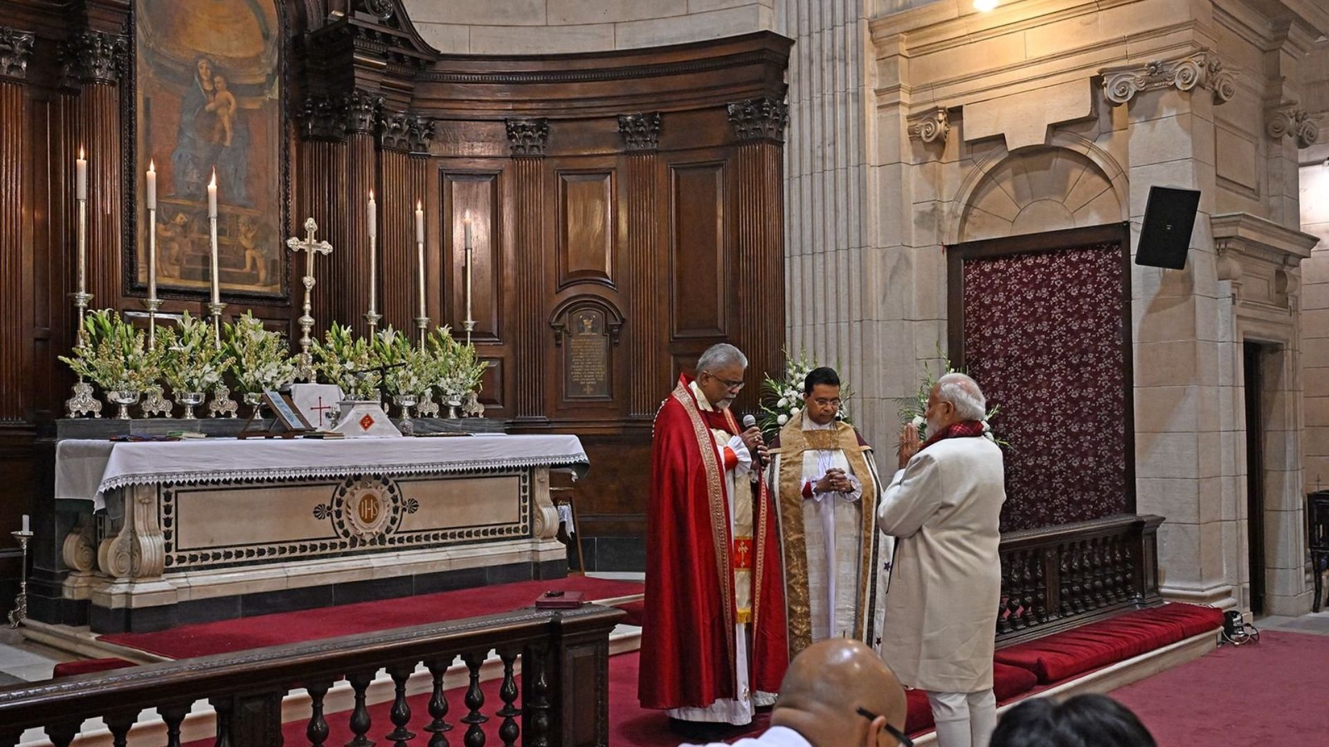Christmas 2025: कैथेड्रल चर्च में प्रधानमंत्री नरेंद्र मोदी ने की प्रार्थना, देश में धूमधाम से मनाया जा रहा है क्रिसमस