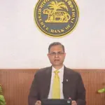 RBI ने कर्ज लेने वालों को दिया तोहफा!, अब सस्ते होंगे होम-कार लोन, रेपो रेट घटाकर 5.25% किया