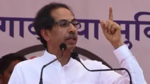 बीएमसी चुनाव के बीच भड़के उद्धव ठाकरे, बोले– उंगली की स्याही नहीं, लोकतंत्र मिटाने की कोशिश