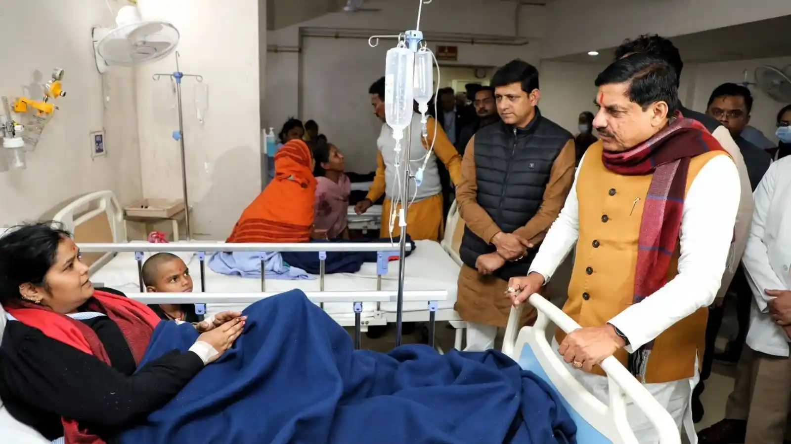 इंदौर में दूषित जल से मचा हाहाकार! गंदा पानी पीने से अब तक 13 की मौत, 100 से ज्यादा लोगो की हालत गंभीर