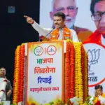 बांग्लादेशी घुसपैठियों को मुंबई से बाहर निकाल देंगे, शहर को सुरक्षित रखने की सीएम फडणवीस ने खाई कसम