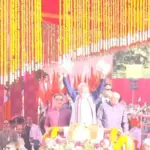 Narendra Modi Somnath Visit: सोमनाथ स्वाभिमान पर्व पर देखे नरेंद्र मोदी का खास अंदाज, हाथों में डमरू और 108 घोड़ों के साथ दिखे प्रधानमंत्री