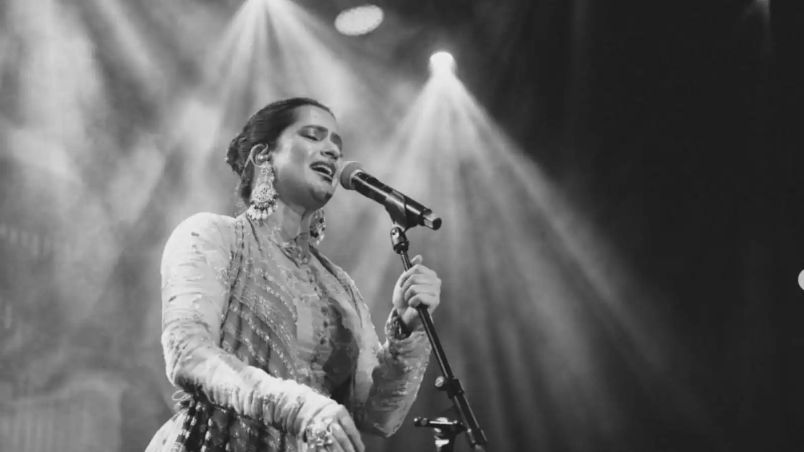 sona mohapatra shares old pain of public embarrassment and trolls on new year post