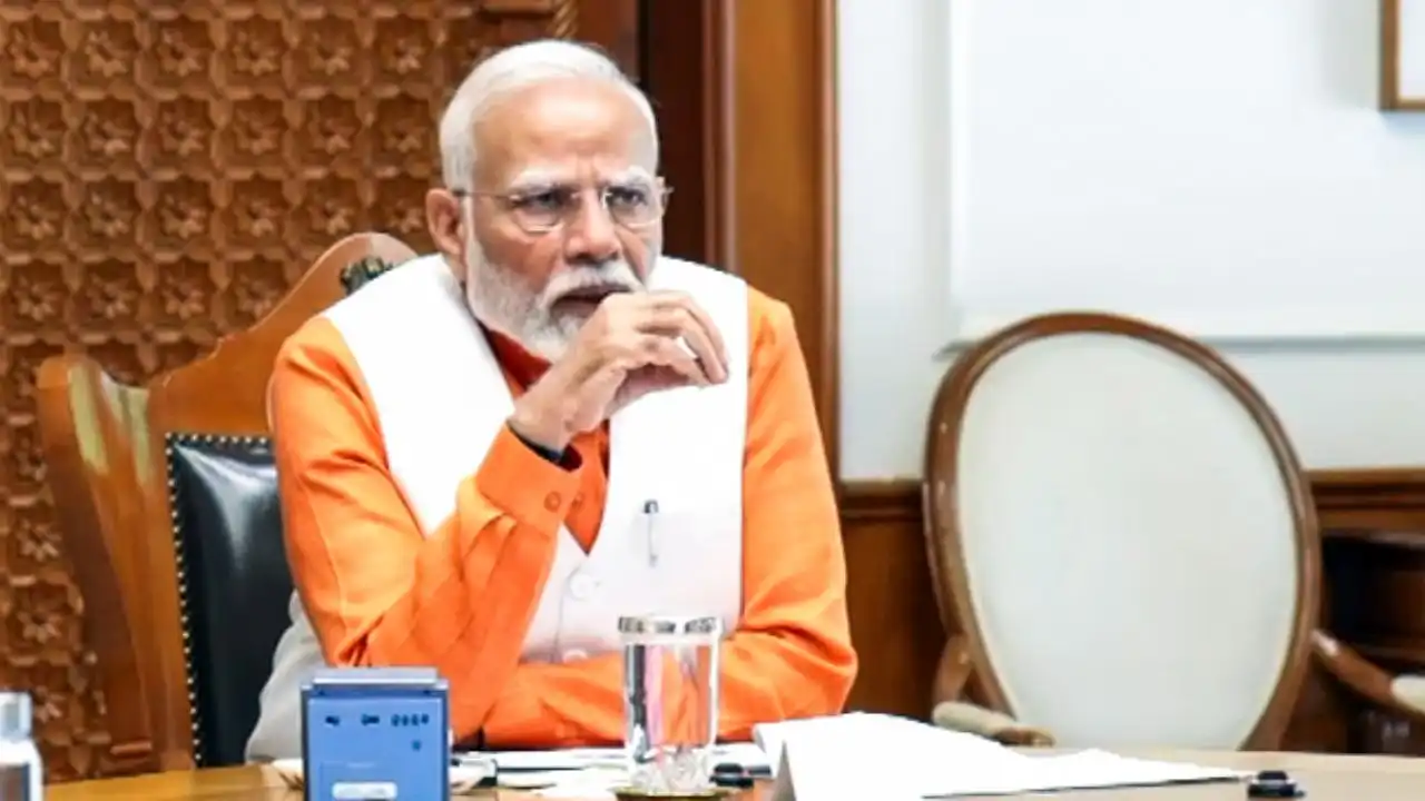 pm modi high level meeting today pm modi holds crucial meeting on middle east crisis with senior ministers