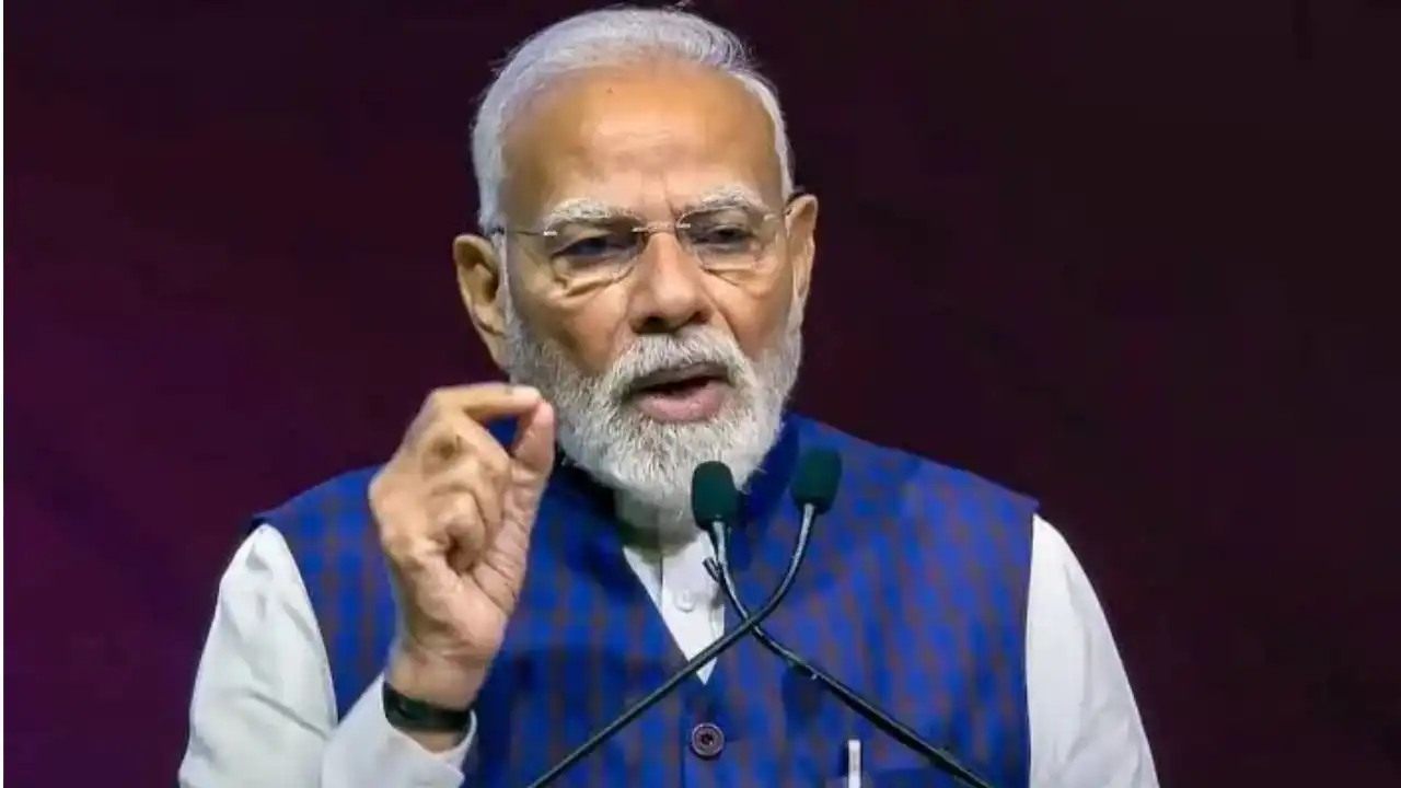 दिल्ली मेट्रो के दो नए कॉरिडोर शुरू करते ही पीएम मोदी का विपक्ष पर वार, बोले– देरी के लिए पिछली सरकार जिम्मेदार
