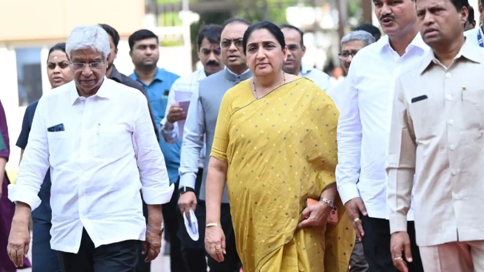 मुंबई में कामकाजी महिलाओं के लिए रहत भरी खबर, डिप्टी सीएम सुनेत्रा पवार ने ‘कम अर्ली–गो अर्ली’ सुविधा का किया ऐलान