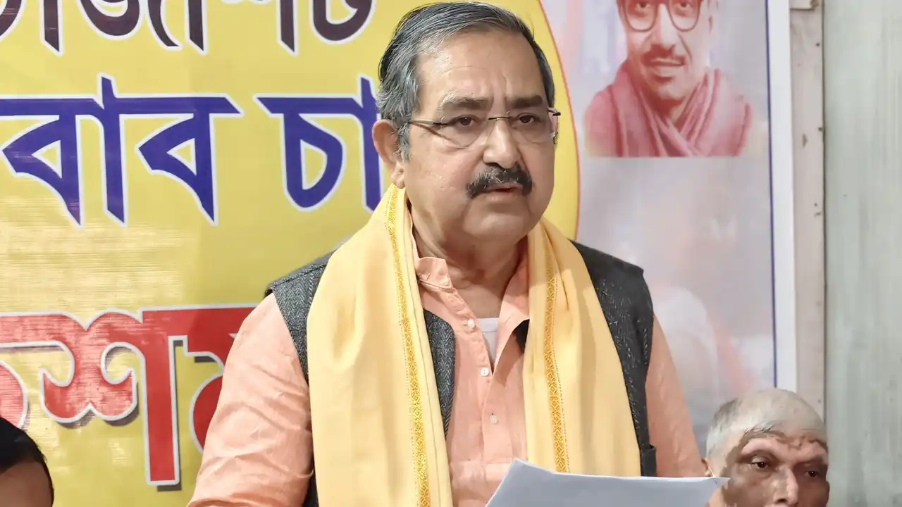 चुनावी माहौल के बीच मोदी सरकार का बड़ा मास्टरस्ट्रोक, बंगाल के विधायक अशोक लाहिड़ी बने NITI Aayog के उपाध्यक्ष