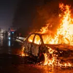 दिल्ली-मुंबई एक्सप्रेसवे पर भीषण हादसा, चलती कार बनी आग का गोला—5 लोगों की जिंदा जलकर मौत
