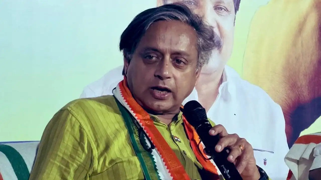 केरलम में चुनाव प्रचार के दौरान शशि थरूर के काफिले पर उपद्रवियों ने किया हमला, गनमैन को भी पिटा; पुलिस ने 3 लोगो को किया गिरफ्तार