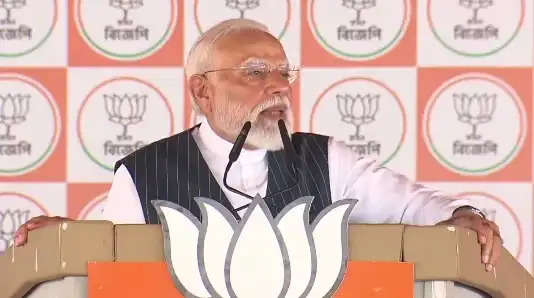 ‘बंगाल की बेटियों के हक में रोड़ा बन रही TMC, महिलाओं के सपनों से किया खिलवाड़’, बांकुड़ा में पीएम मोदी का हमला