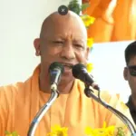 यूपी में बड़ा प्रशासनिक फेरबदल: 40 IAS अफसरों के तबादले, 15 जिलों के डीएम बदले