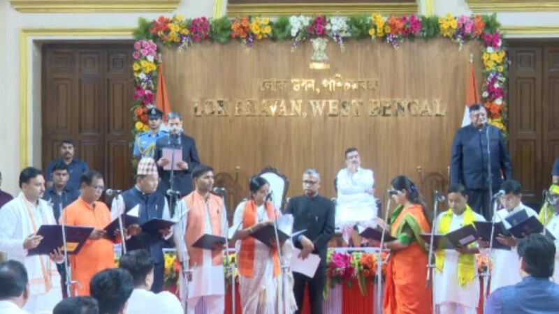 Bengal Cabinet Expansion: शुभेंदु अधिकारी की टीम में 13 कैबिनेट और 22 राज्य मंत्रियों की एंट्री, जानें किस-किस को मिली जगह
