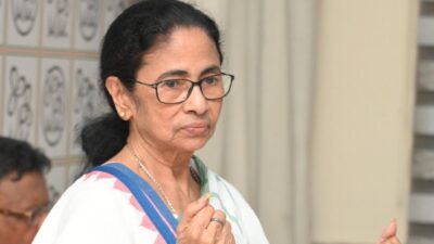 धर्मतला में TMC का बड़ा धरना, अभिषेक बनर्जी पर हमले के खिलाफ ममता बनर्जी का मोर्चा