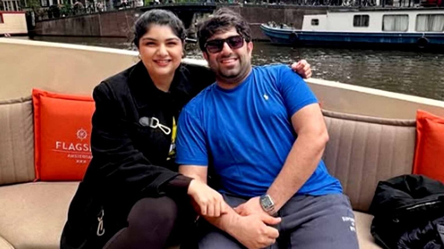 anshula kapoor finds her love that feels like home gets engaged to rohan thakkar