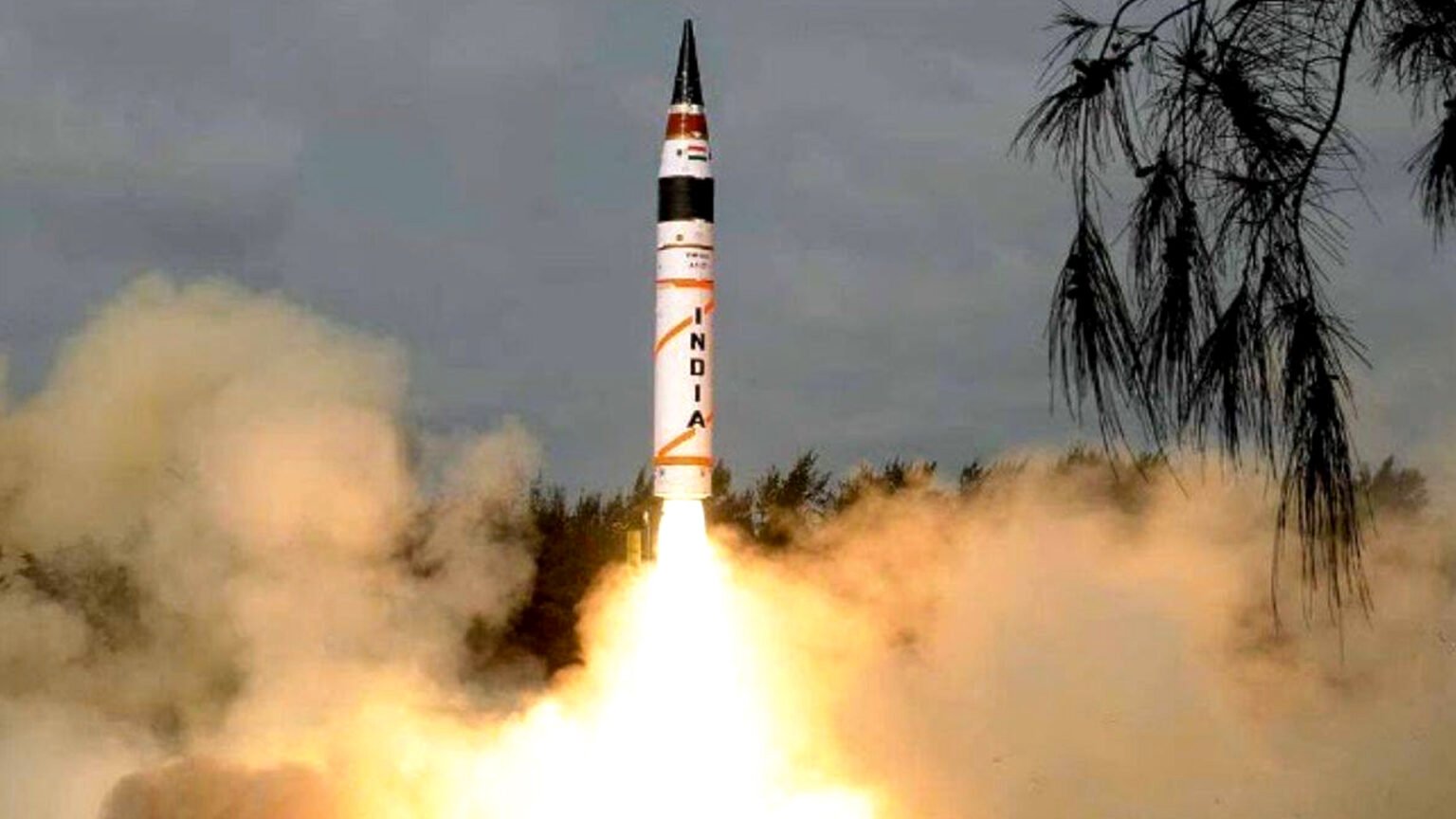 Odisha chnadipur news medium range ballistic missile agni 5 successfully tested defence ministry