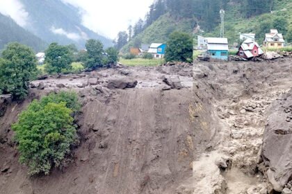 causes havoc in Kishtwar 33 dead in chashoti village hundreds missing visuals will shock you