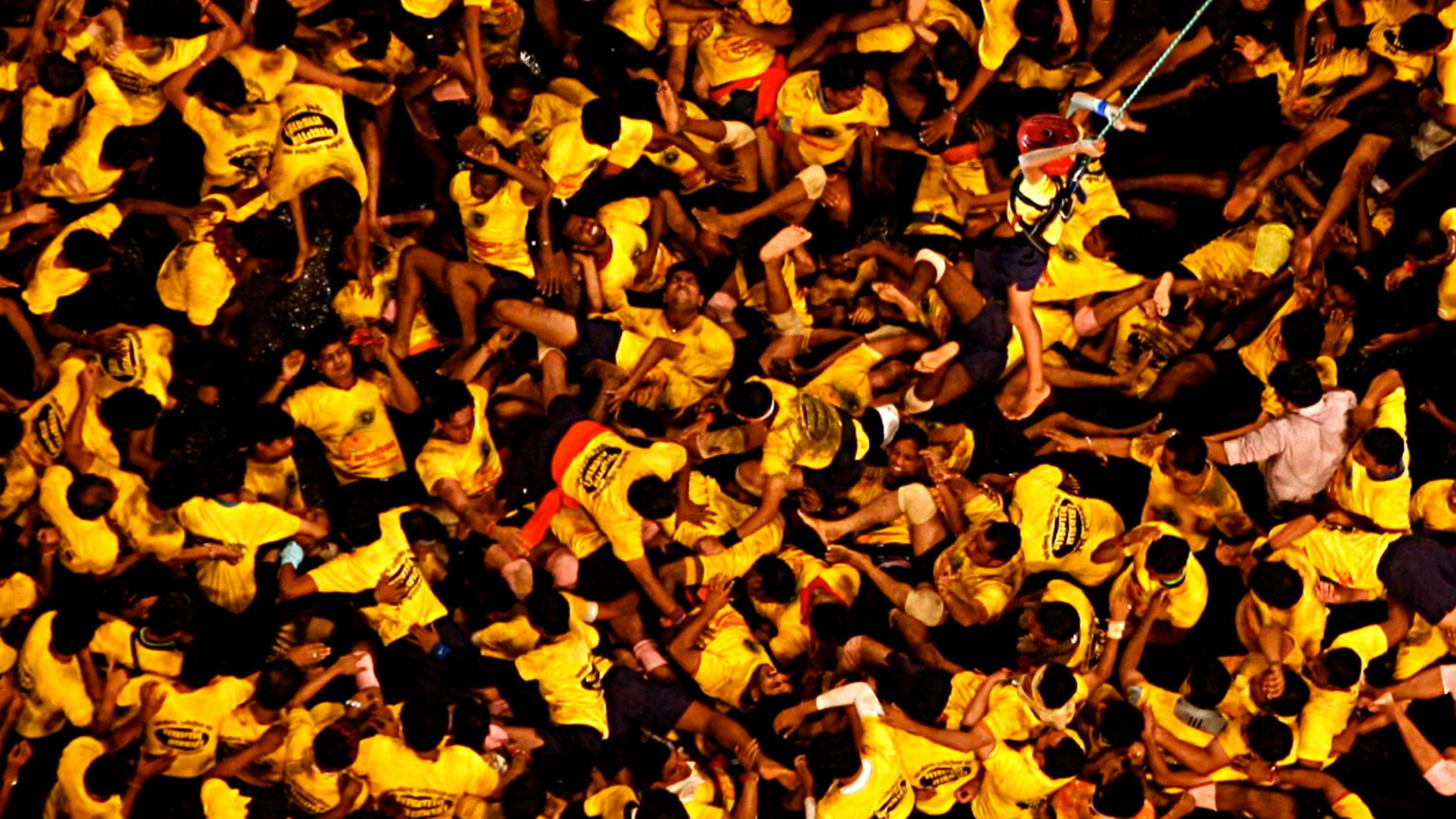 mumbai dahi handi festival tragedy 32 year old man dies 30 injured