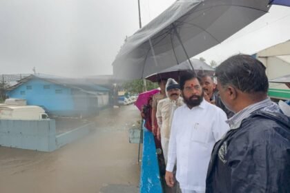 rain has made people miserable in mumbai thane deputy chief minister shinde took stock administration issued alert