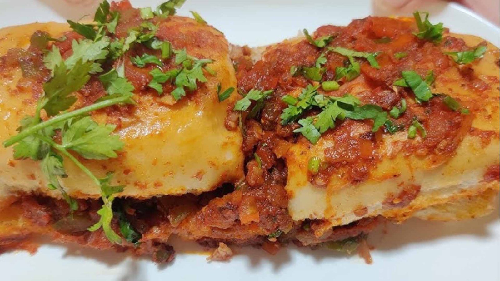 A spicy street food from Mumbai you can easily make it at home learn how to make it and the recipe.