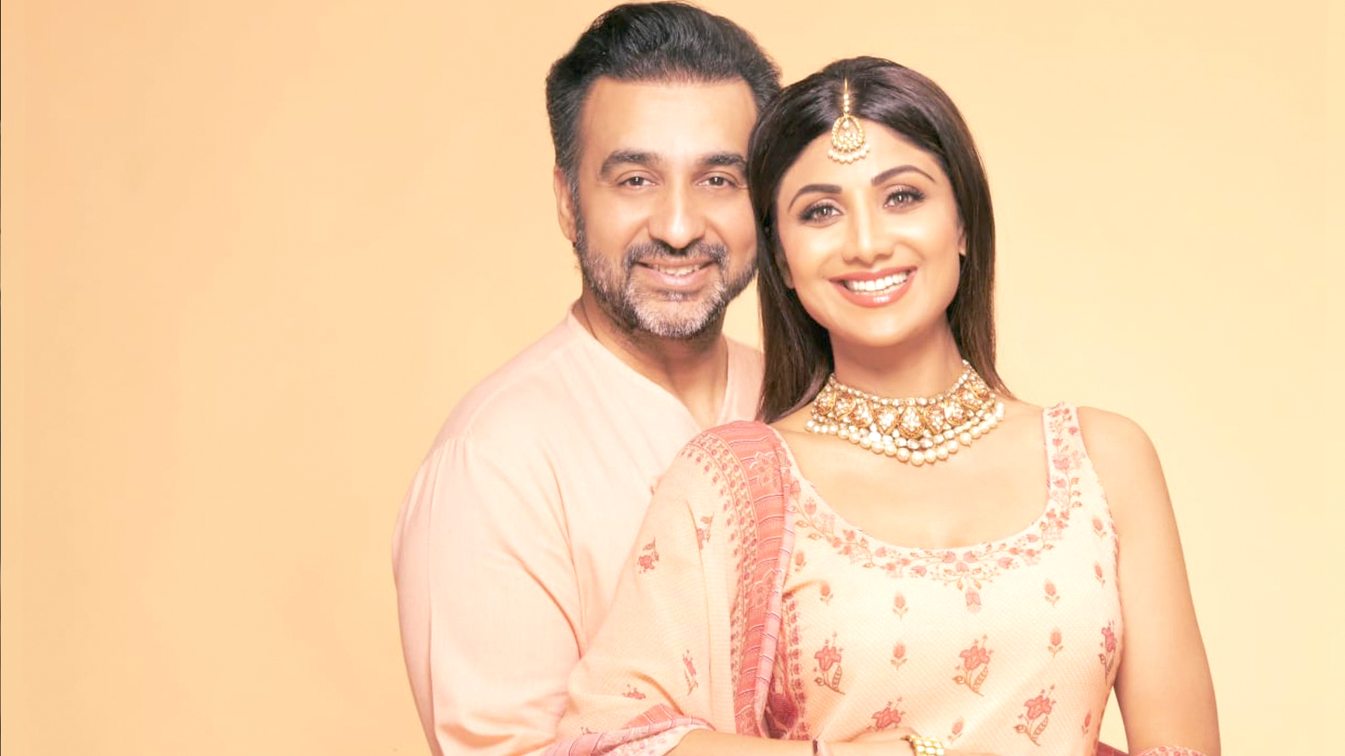 Big action by Mumbai Police Shilpa Raj Kundra trapped in 60 crore fraud case lookout circular issued