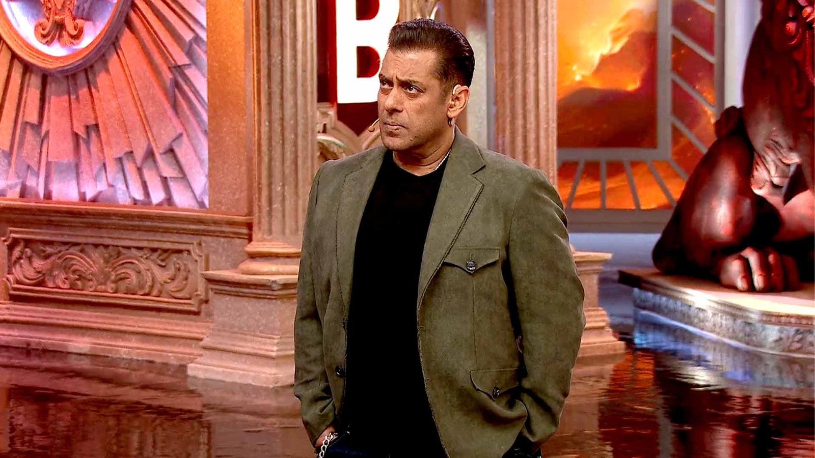 Bigg Boss 19 Drama Salman Khans Harsh Words for Contestants Guest Entries Heat Up the Show