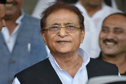 a convoy of 25 vehicles went to retrieve azam khan from jail all were fined for parking in a no parking zone