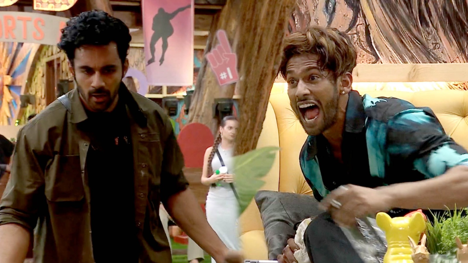 abhishek and basir fight during captaincy task both of them collapsed1