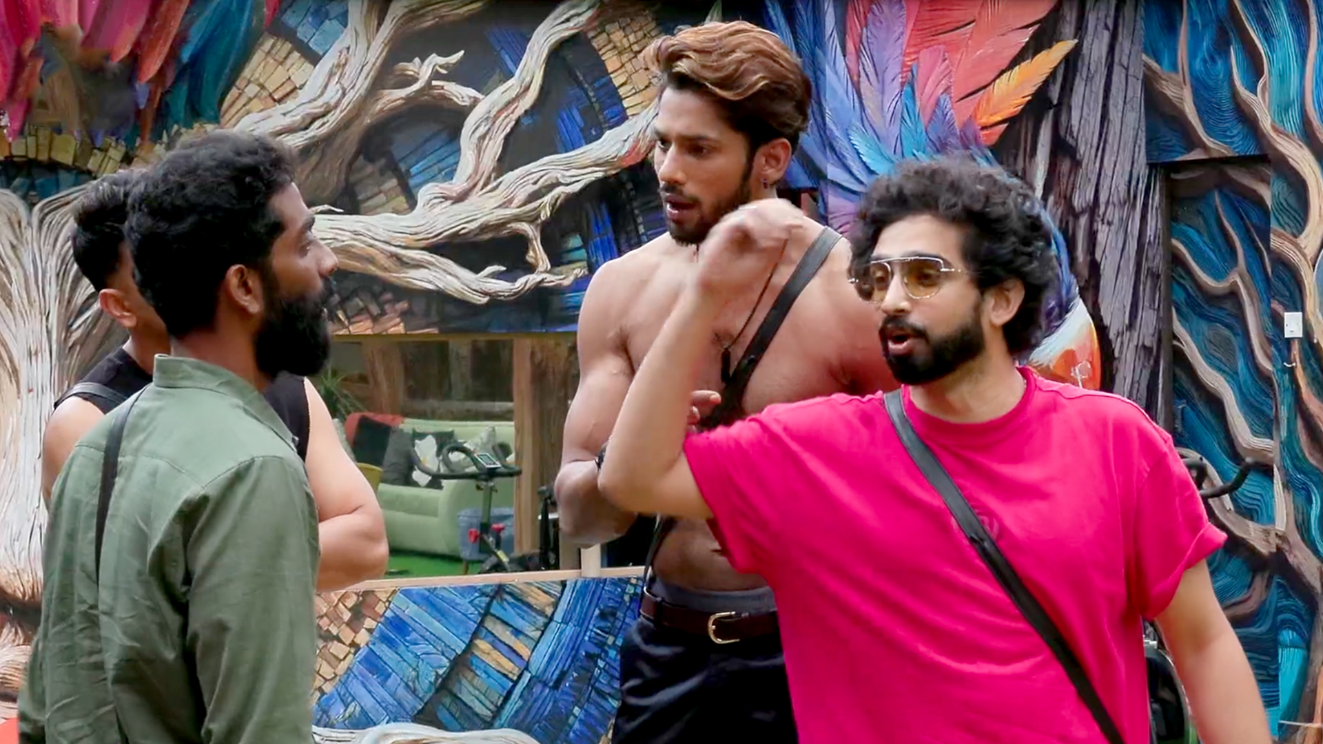 bigg boss 19 pranit vs basir amaal fight update