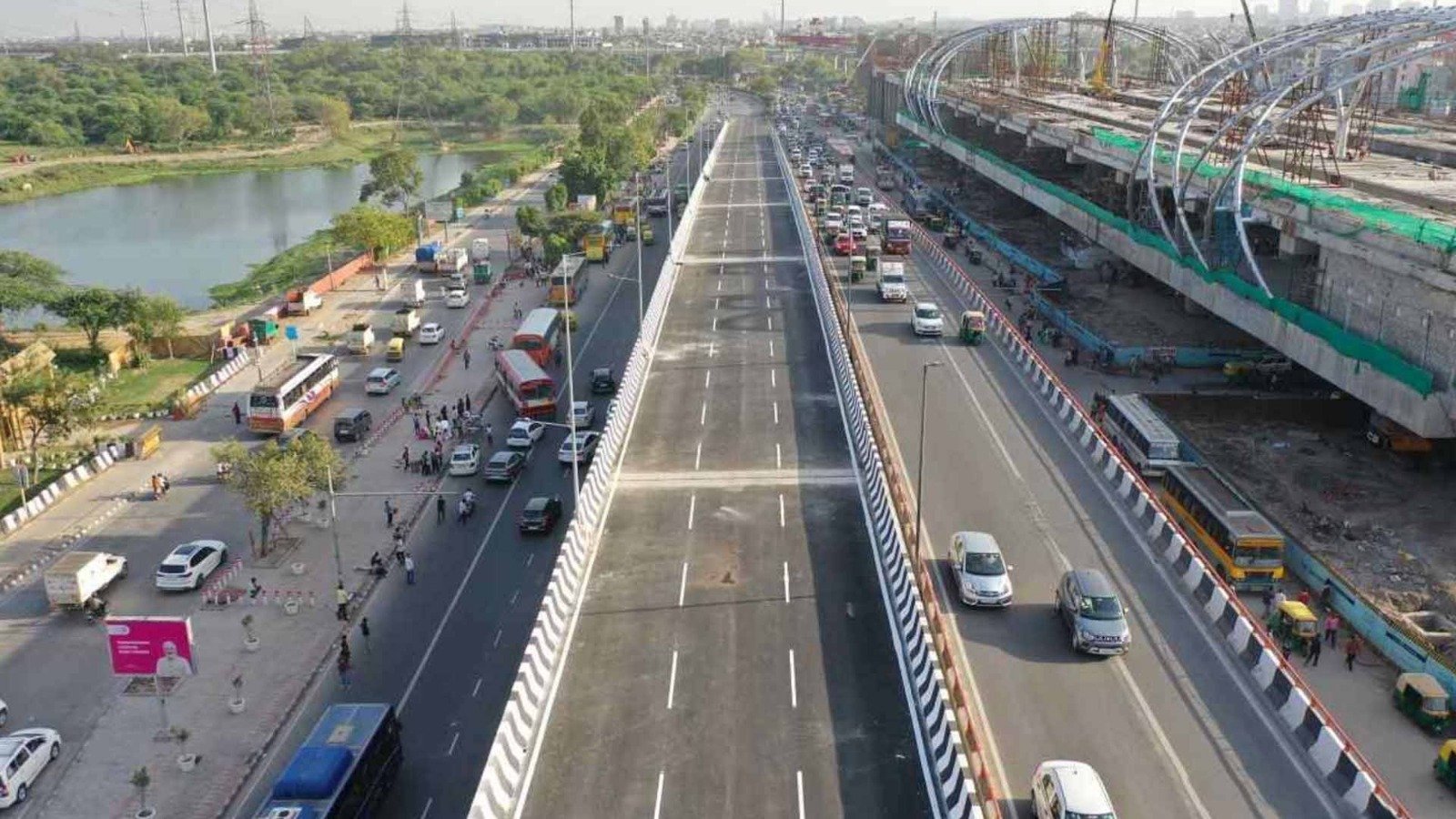 gurugram delhi expressway thar suv accident 5 dead