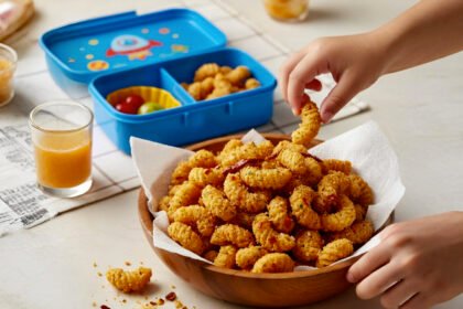 make this quick to prepare crispy macaroni snack for childrens tiffin