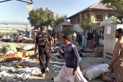pakistan quetta bomb blast and firing 6 killed many injured