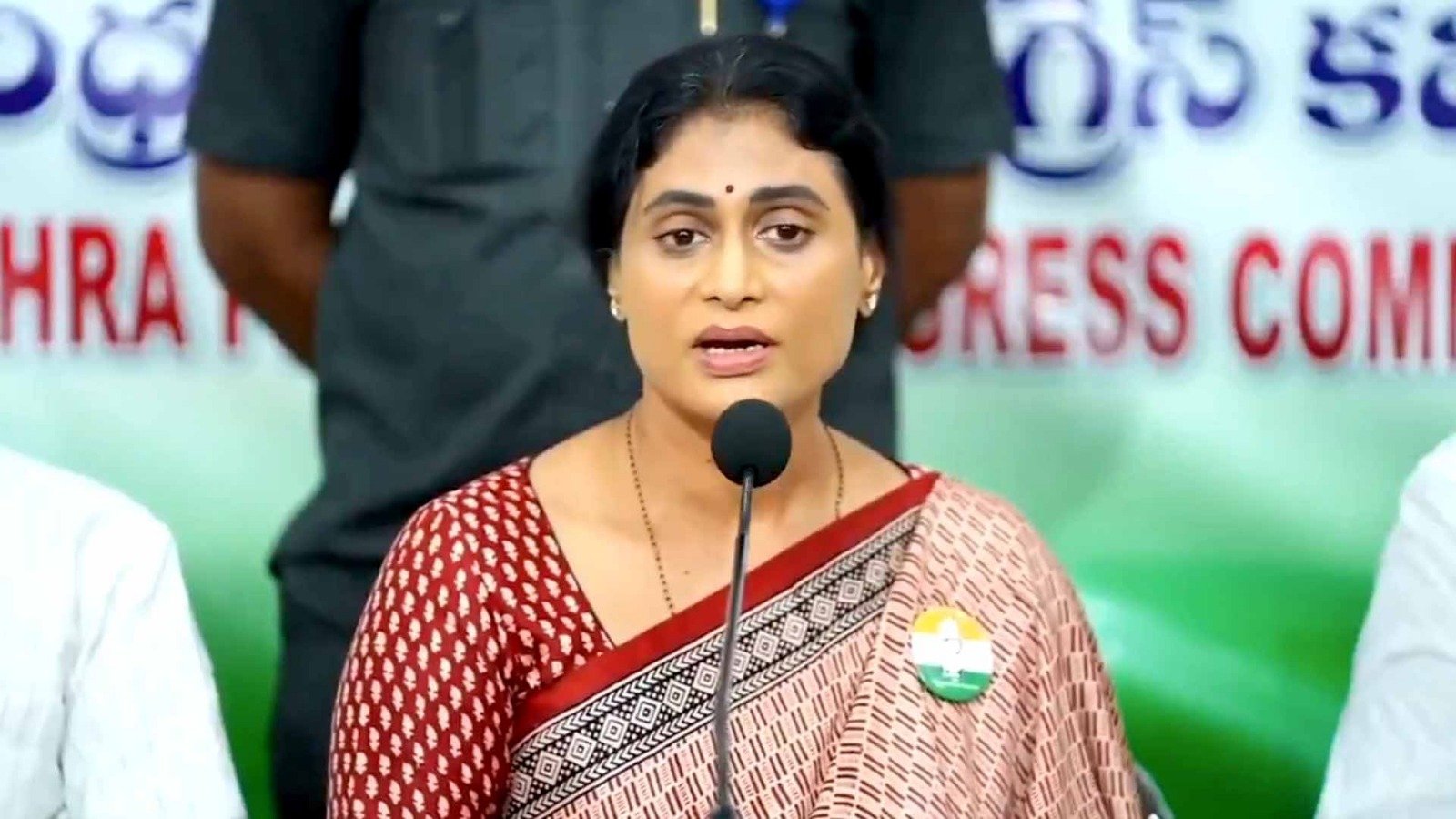 ys sharmila chandrababu naidu ttd fund controversy
