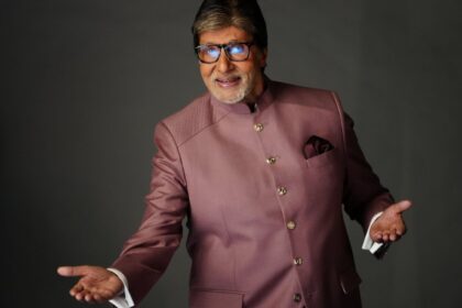 at 231 am amitabh bachchans mysterious post goes viral fans say thats how it feels after four pegs while others joke about jaya bachchan