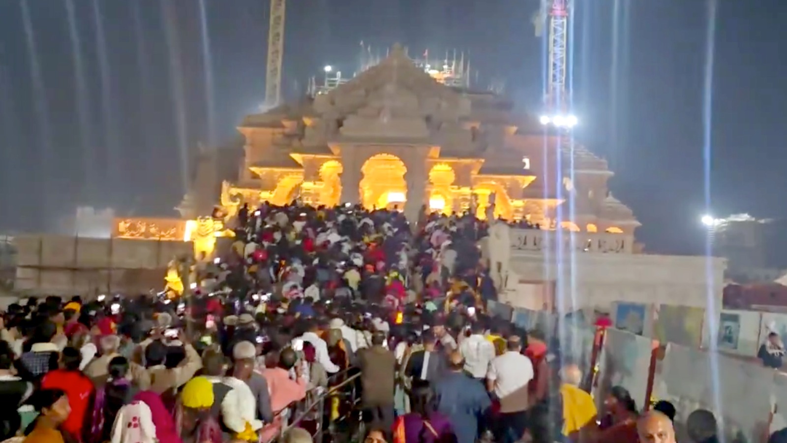 ayodhya diwali 2025 city to light up with lamps cm yogi announces plan